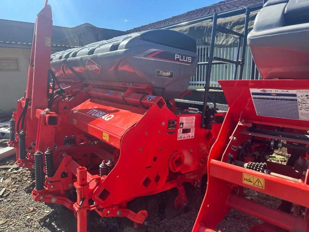 PLANTADEIRA KUHN PG PLUS 7,8 E 9 LINHAS NOVA