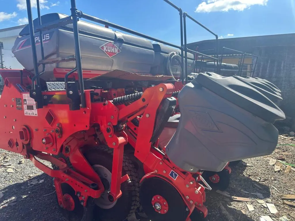 PLANTADEIRA KUHN PG PLUS 7,8 E 9 LINHAS NOVA