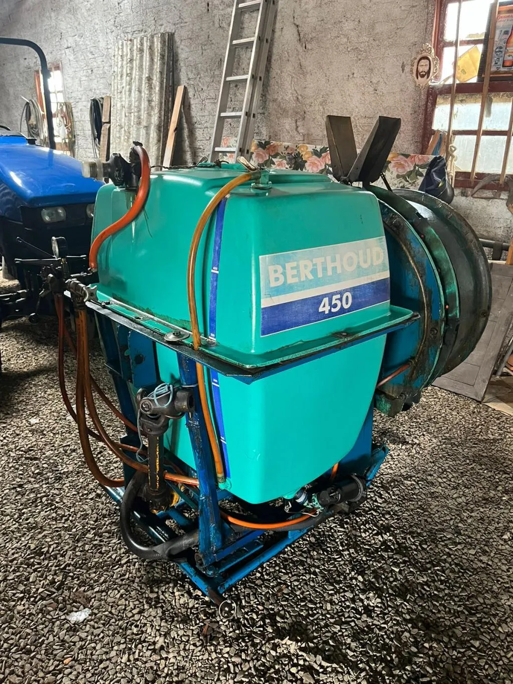Pulverizador Turbina Berthoud 450 litros 14 bicos Hélice com 12 pás