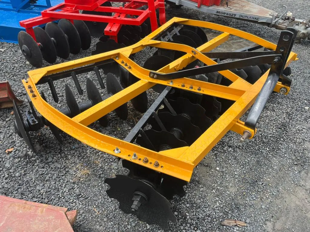 Grade niveladora 24 discos pendular Baldan com limpadores Reformada, com discos novos
