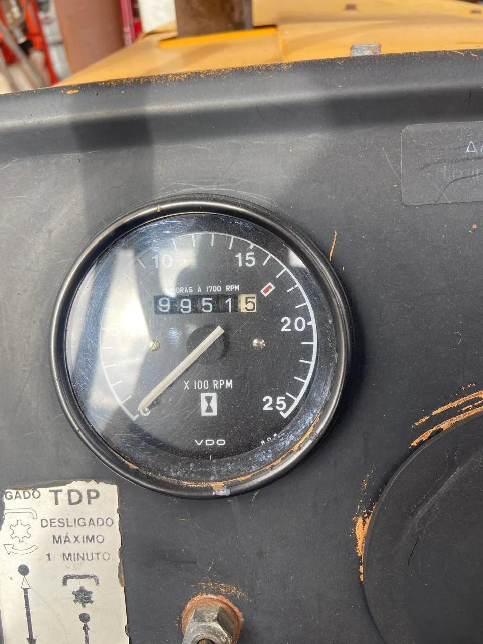 Trator Valmet 68  Ano 89 