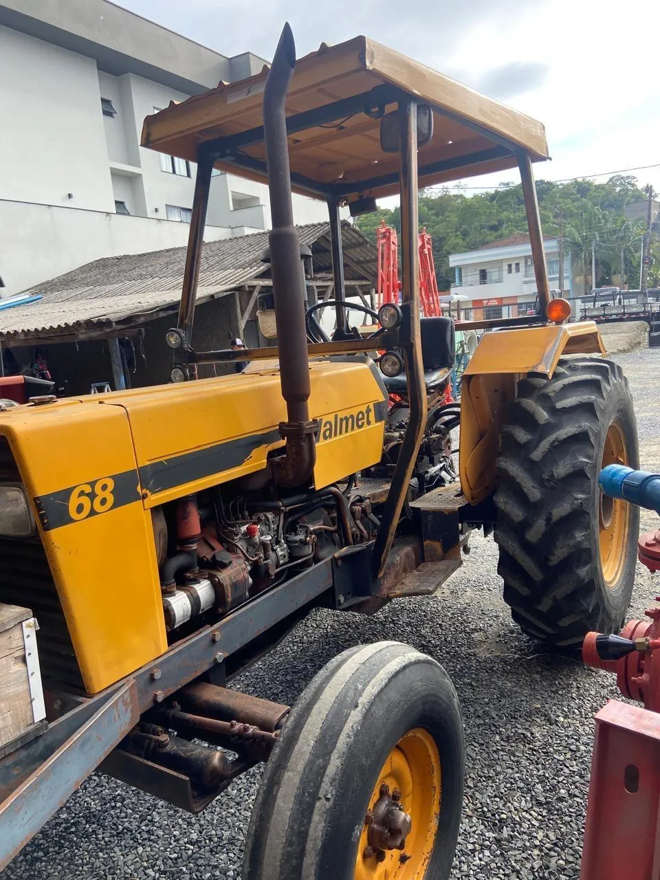 Trator Valmet 68  Ano 89 