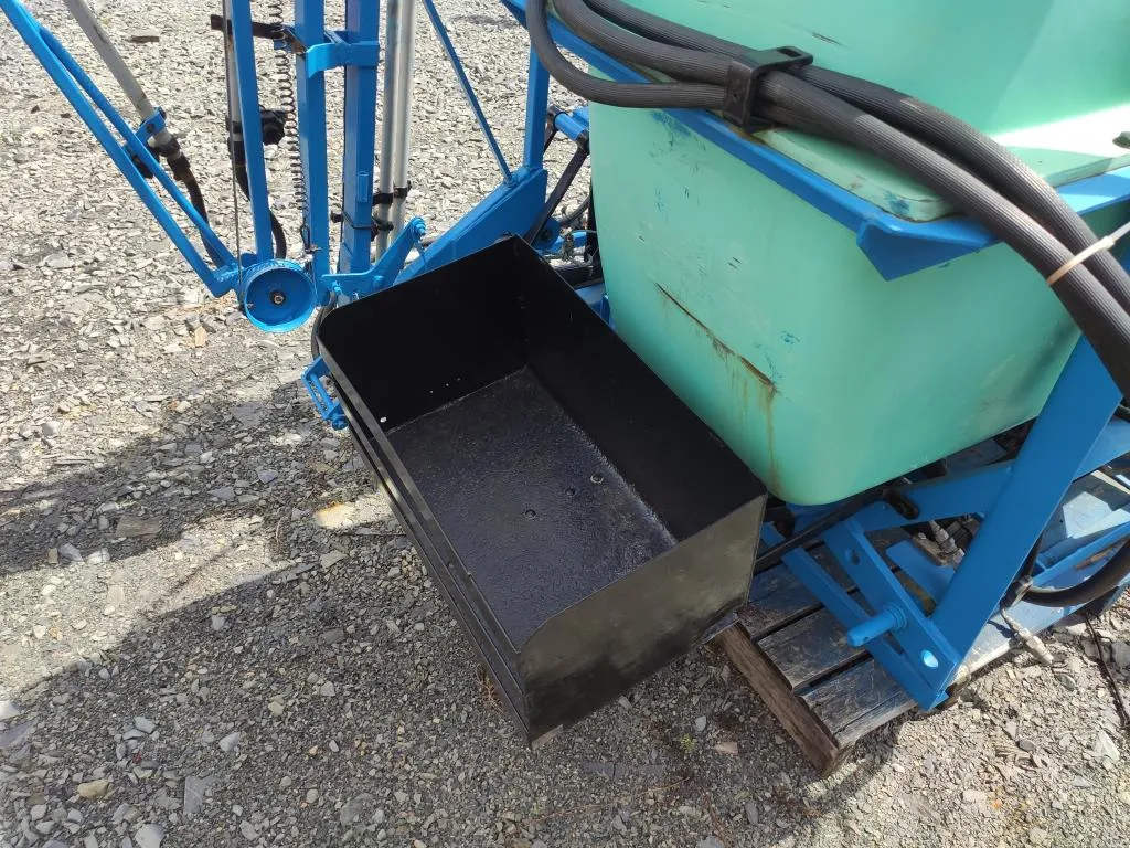 PULVERIZADOR MONTANA 800 LITROS COM 16 METROS DE BARRA