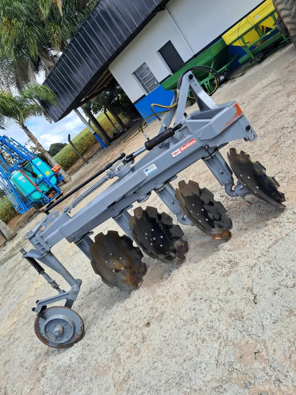Arado 4 discos 28'' Hidráulico Baldan