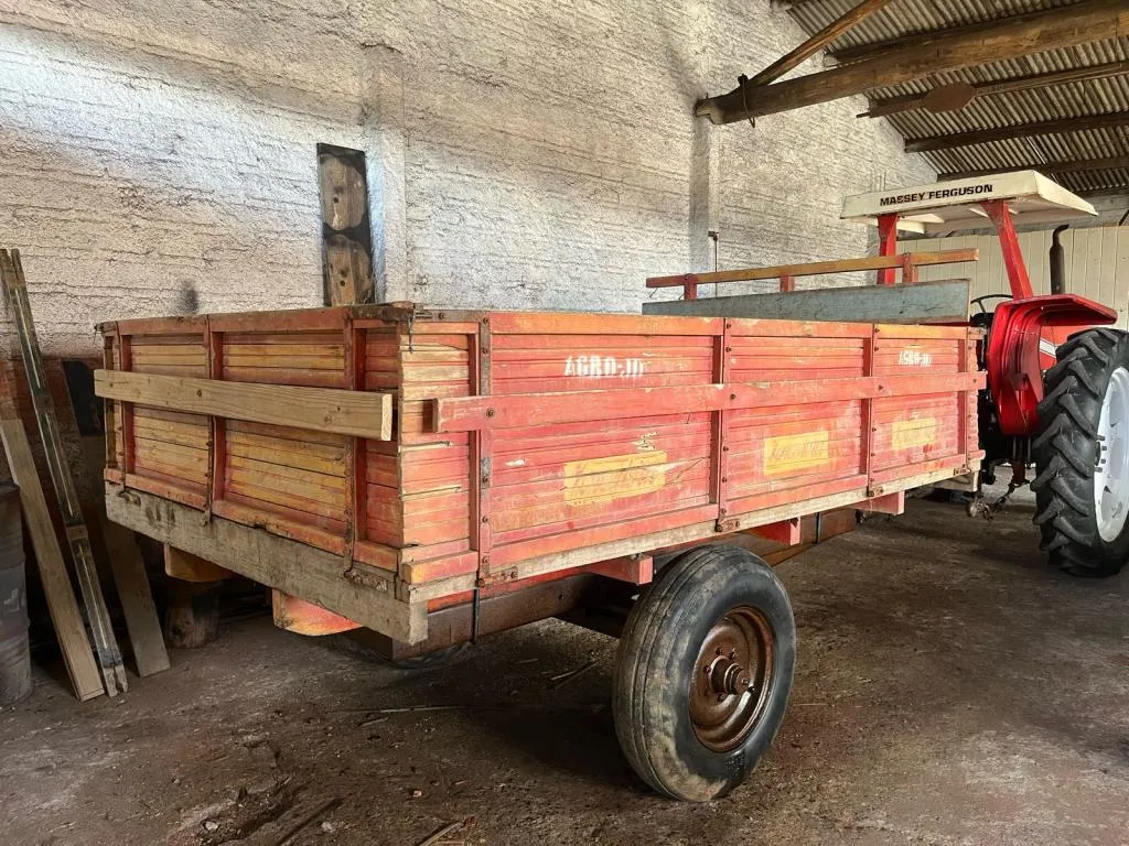 Carreta agrícola de trator Vencedora 3 t