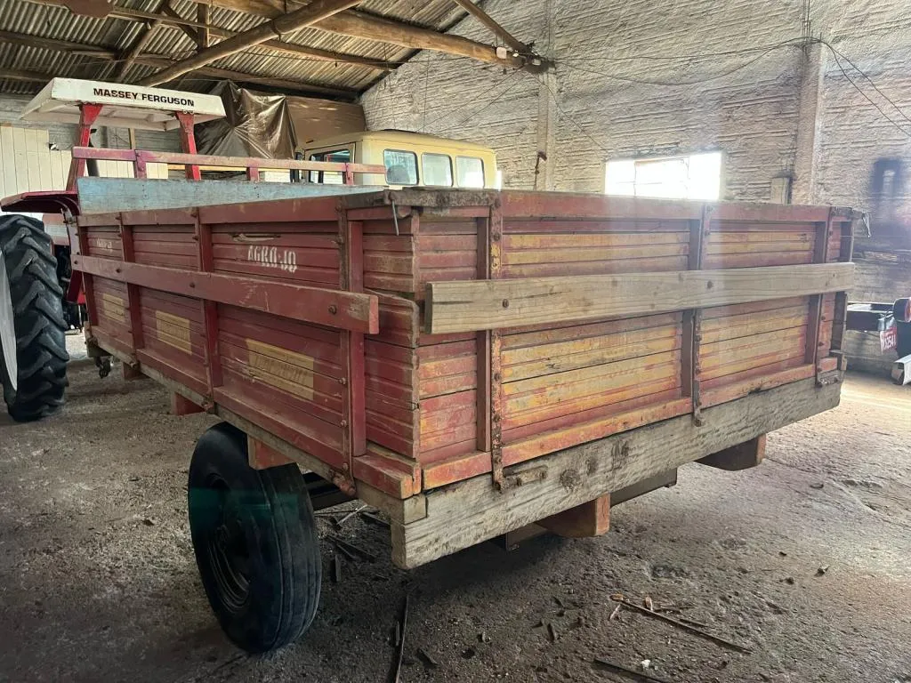 Carreta agrícola de trator Vencedora 3 t