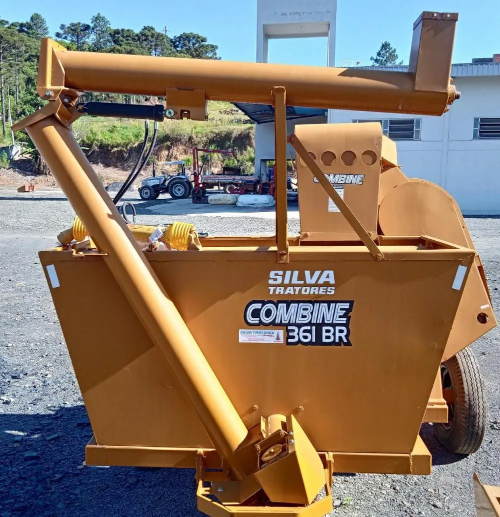 Colhedeira de milho 01 linha p/ trator - Novo