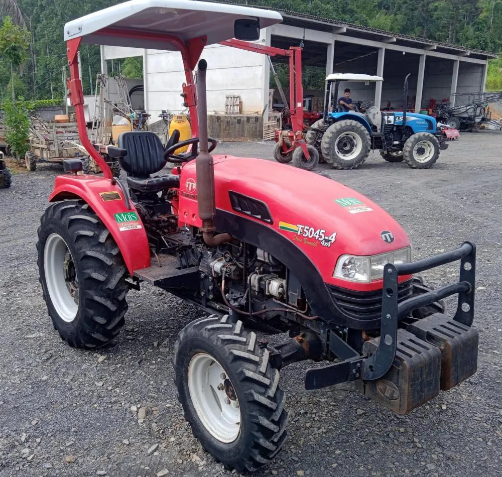 Trator 4x4 Tramontini motor 04 cilindros 50cv - Revisado