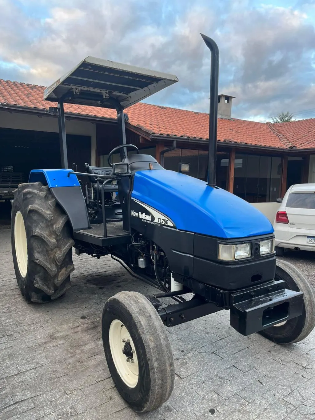 Trator New Holland TL 75 2004 