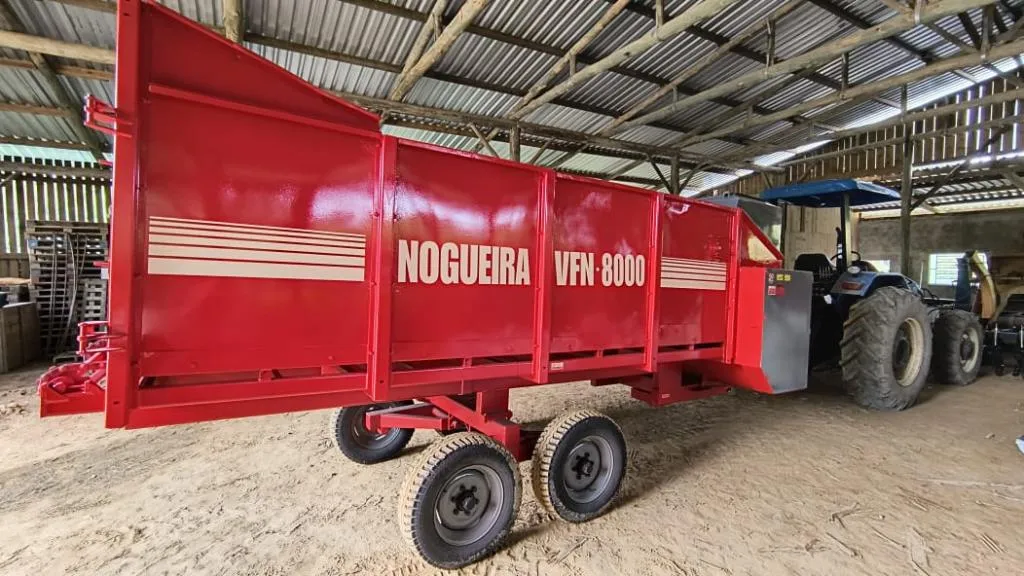 Vagão Forrageiro Nogueira VFN 8000 com misturador