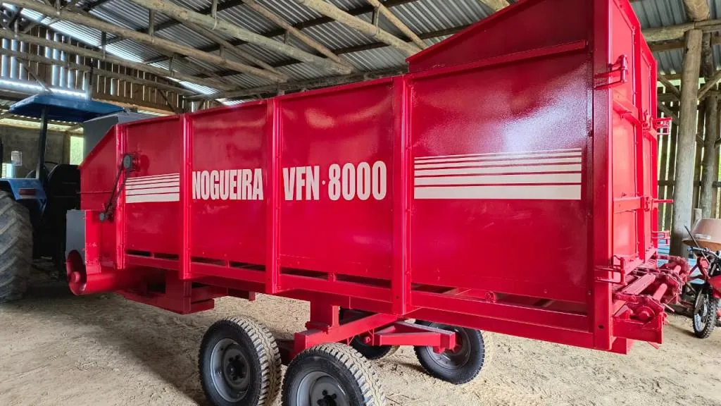 Vagão Forrageiro Nogueira VFN 8000 com misturador