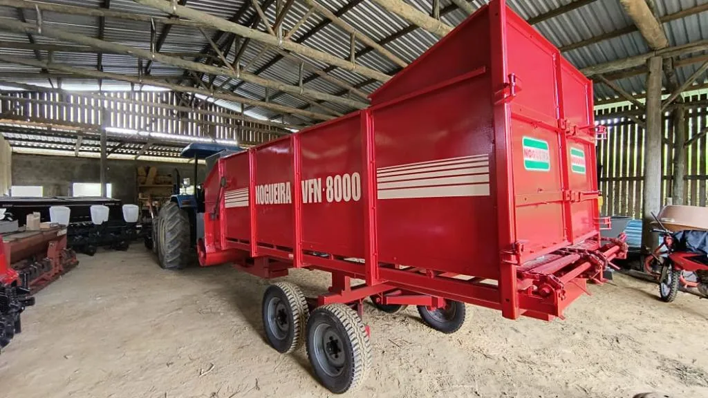 Vagão Forrageiro Nogueira VFN 8000 com misturador