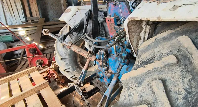 Trator Ford 6600 85 cv ano 1979