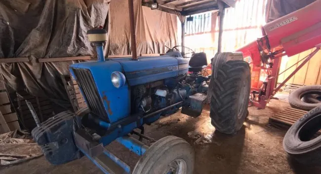 Trator Ford 6600 85 cv ano 1979