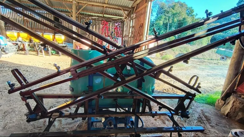 Pulverizador 400 litros Montana