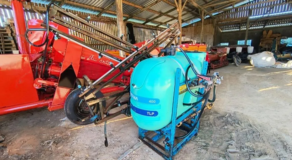 Pulverizador 400 litros Montana