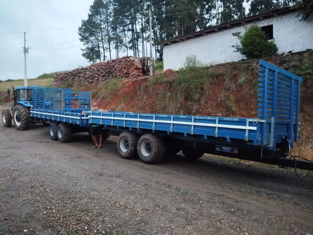 CARRETA AGRÍCOLA NEUHAUS  PARA CEBOLA DE 10 a 15 Ton
