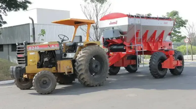 Distribuidor de Fertilizante Jumil Jm Precisa 16.000