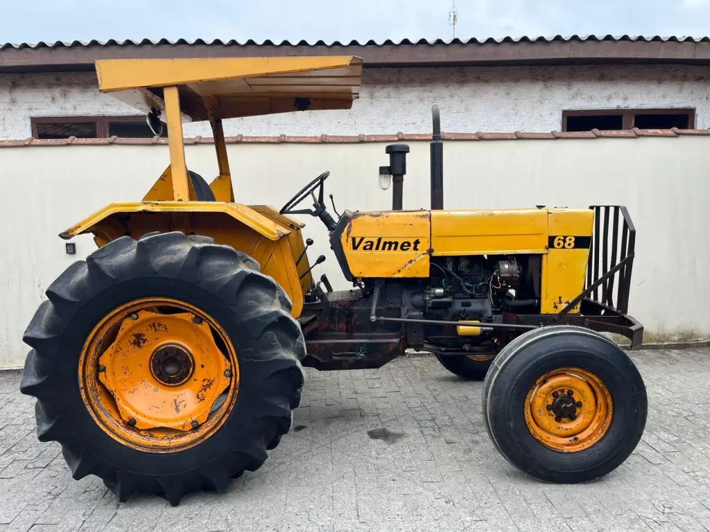 Trator Valmet 68