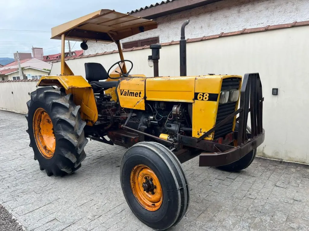 Trator Valmet 68