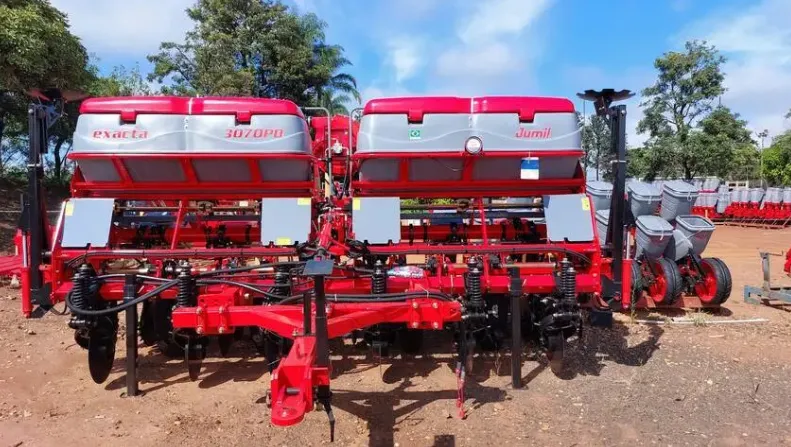 Plantadeira de Grãos Graúdos Jumil JM 3070 Exacta