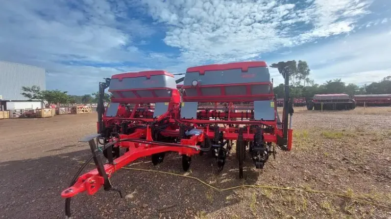 Plantadeira de Grãos Graúdos Jumil JM 3070 Exacta