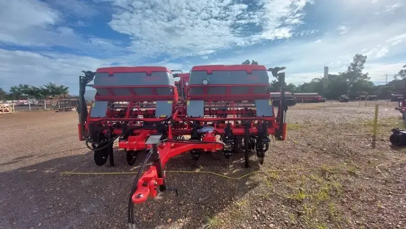 Plantadeira de Grãos Graúdos Jumil JM 3070 Exacta