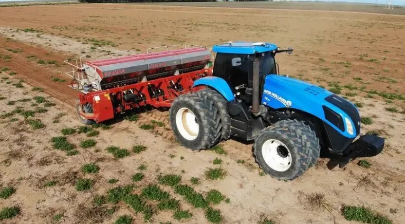 Semeadeira para Grãos Finos Jumil JM Garra