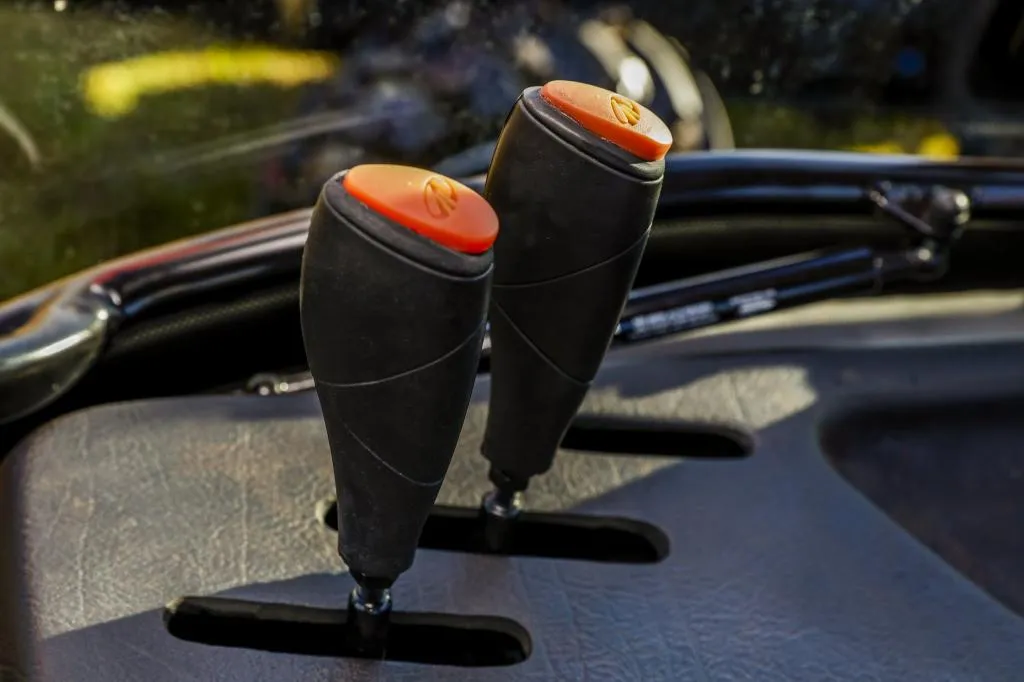 Trator Mahindra 6075