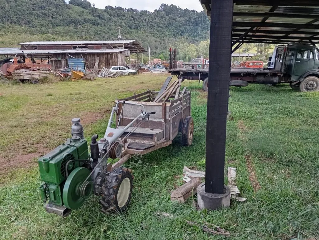 Micro Trator  Tobatta 9 cv Carreta simples