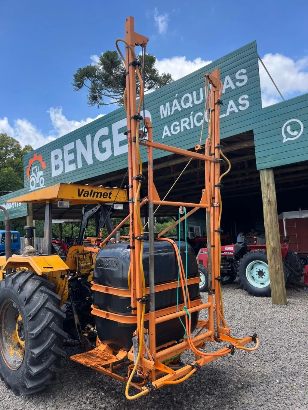 Pulverizador Jacto 600 litros 10 metros de barra