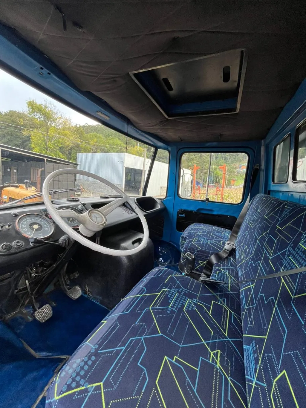 Caminhão Mercedes Benz 608 D com boiadeira completa Ano 1978 